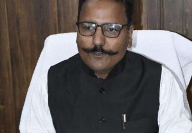 डीएम रयाल ने जनपद वासियों को होली की दी शुभकामनाएं