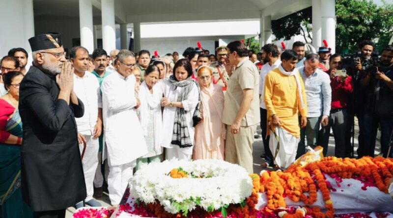पूर्व सीएम खंडूड़ी के निधन पर उपराष्ट्रपति ने जताया शोक, आवास पर पहुंच कर दी भावभीनी श्रद्धांजलि