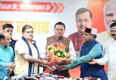 सीएम धामी ने गिनाईं सरकार की उपलब्धियां