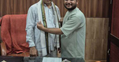 नव नियुक्त नगर मंत्री दीपांशु शर्मा ने जिला अध्यक्ष प्रताप बिष्ट से मुलाकात कर जताया आभार