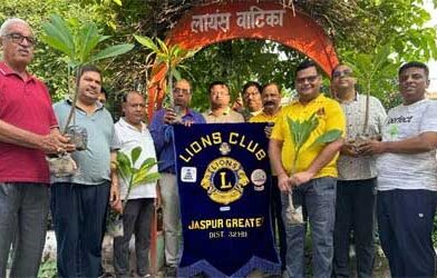 लॉयन्स क्लब जसपुर ग्रेटर ने किया पौधरोपण