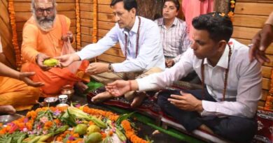 कुमाऊँ कमिश्नर दीपक रावत ने किये वृद्ध जागेश्वर में दर्शन एवं पूजा-अर्चना