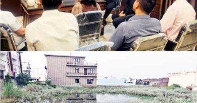 खाली प्लॉटों/भूखण्डों में वर्षा जल भराव की समस्या से संभावित दुर्घटनाओं की रोकथाम के लिए समीक्षा बैठक