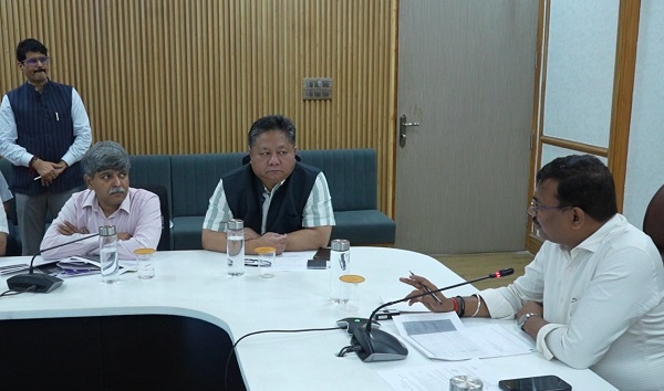 सचिवालय में मुख्य सचिव ने प्रधानमंत्री द्वारा शिलान्यास किए गए प्रोजेक्ट्स की प्रगति की समीक्षा की