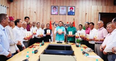 मुख्यमंत्री ने किया ‘सेवा विधि‘ पुस्तक का विमोचन‘‘