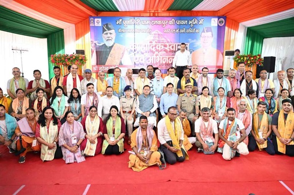 विश्व प्रसिद्ध कैलाश मानसरोवर यात्रा के प्रथम दल को सीएम पुष्कर धामी ने हरी झंडी दिखाकर किया रवाना…