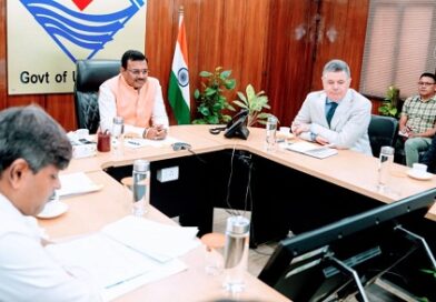 मुख्य सचिव आनंद बर्द्धन से मिले विश्व बैंक के अधिकारी