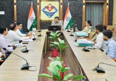 ग्रीन बिल्डिंग की धीमी प्रगति पर डीएम सख्त, कार्यदायी संस्था को लगाई फटकार