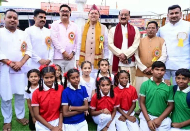 मुख्यमंत्री ने किया नरेंद्रनगर में 50वें सिद्धपीठ श्री कुंजापुरी पर्यटन एवं विकास मेले का ध्वजारोहण कर शुभारंभ