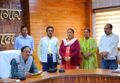 जनता दर्शन में सीडीओ ने सुनीं आमजन की समस्याएं, अधिकारियों को त्वरित निस्तारण के निर्देश