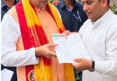 हल्द्वानी: गौलापार के किसानों और चोरगलिया क्षेत्र की समस्याओं को लेकर सीएम धामी से मिले भाजपा मंडल अध्यक्ष पान सिंह मेवाड़ी, सौंपा ज्ञापन